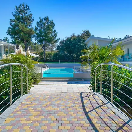 酒店 The Elegant *