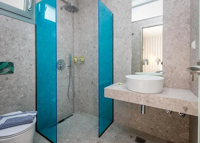 The Elegant 酒店 波托什