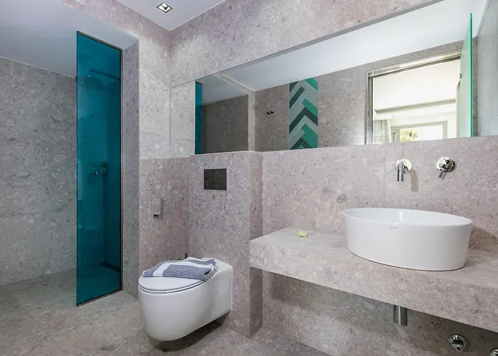 The Elegant 酒店 波托什