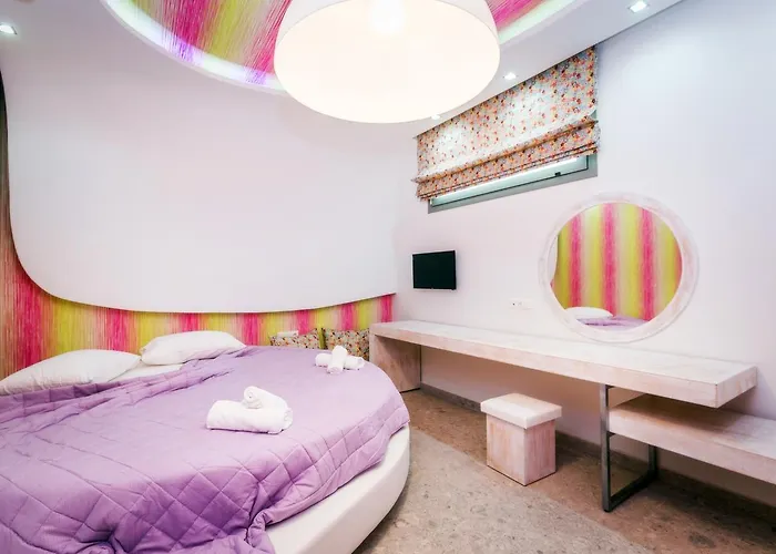 The Elegant 酒店 *