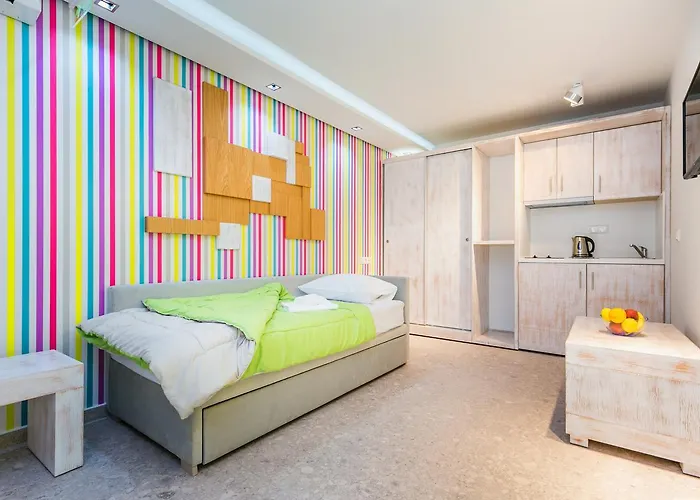 The Elegant 酒店 波托什