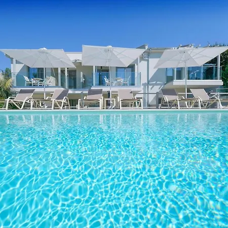 The Elegant Hotel