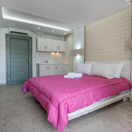 ホテル The Elegant