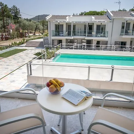 The Elegant Hotel *