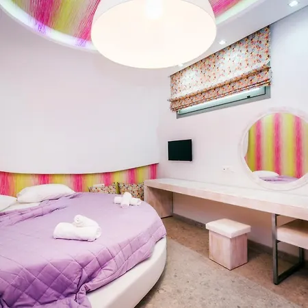 The Elegant Hotel *