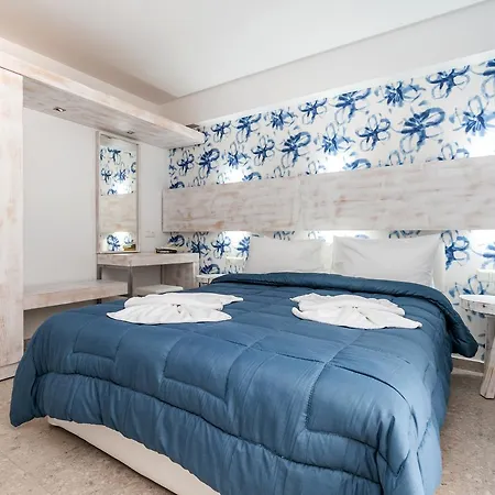 The Elegant Hotel *