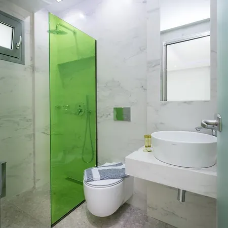 ホテル The Elegant *